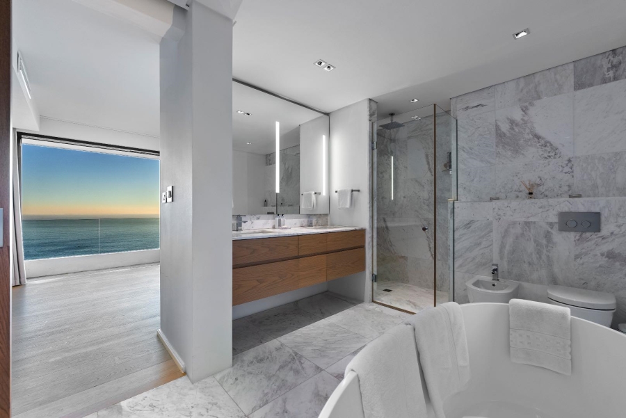 To Let 1 Bedroom Property for Rent in Bantry Bay Western Cape